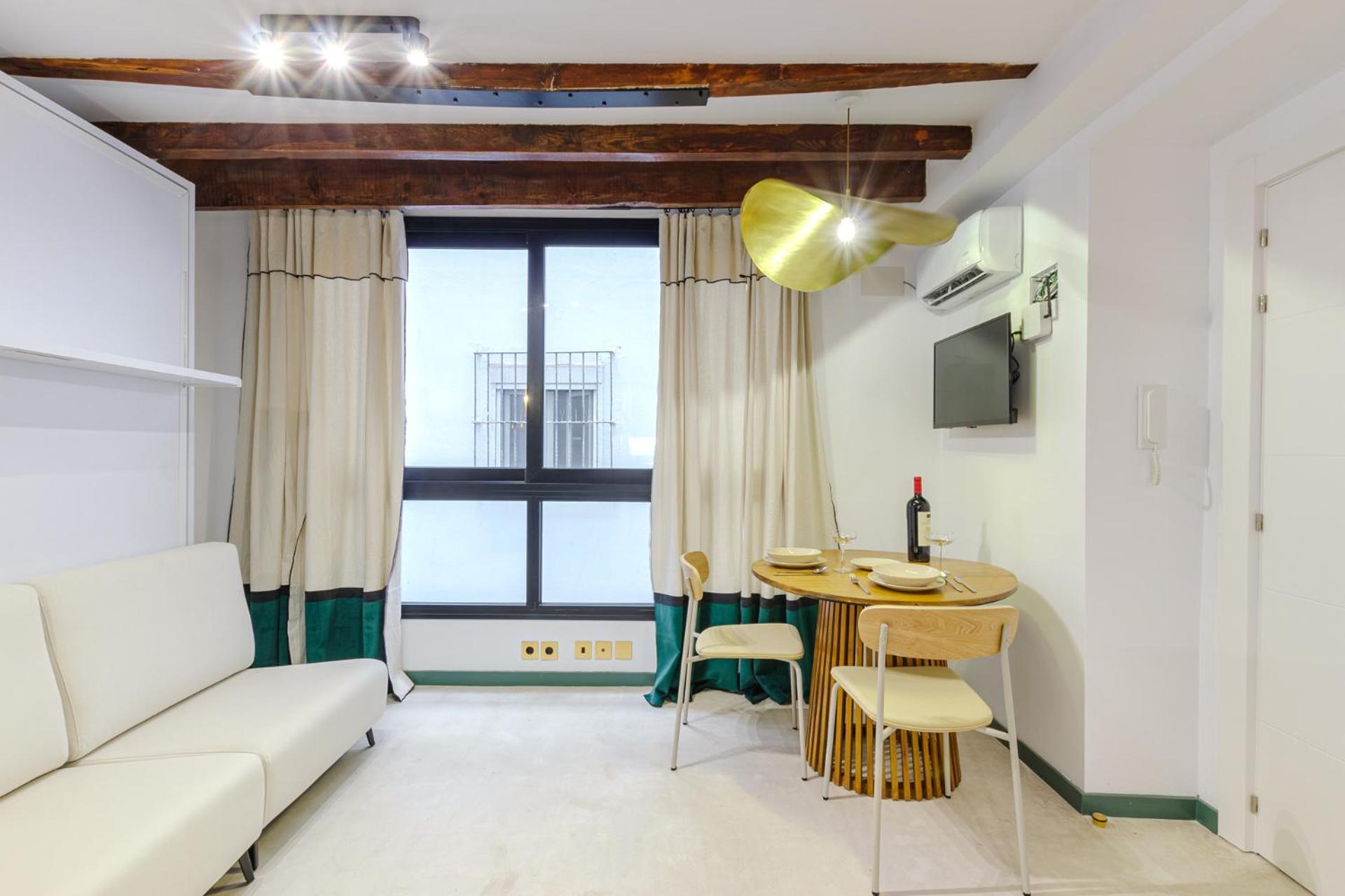 Refined And Practical Studio In Historic Center Of Alicante Exterior photo