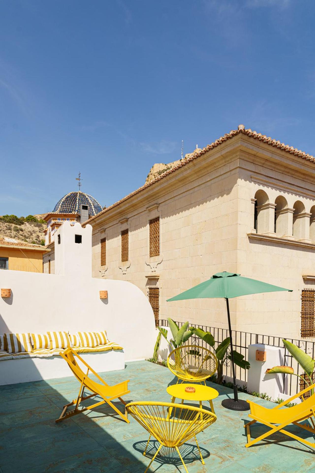 Refined And Practical Studio In Historic Center Of Alicante Exterior photo